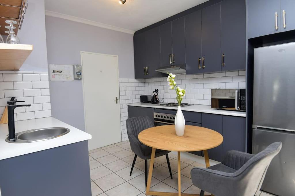 Comfy Hatfield Appartment Pretoria Exterior foto