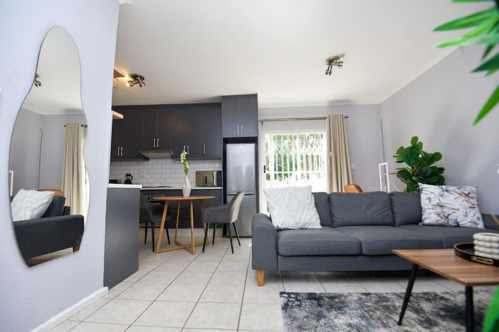Comfy Hatfield Appartment Pretoria Exterior foto